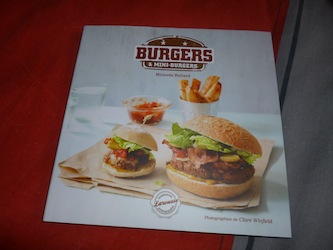 Burgers et mini burgers - Larousse - Les lectures de Liyah