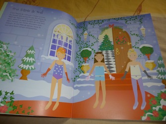 J'habille mes amies Noel 1 - Usborne - Les lectures de Liyah