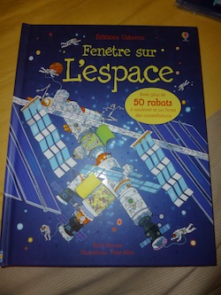 Fenetre sur l'espace - Usborne - Les lectures de Liyah