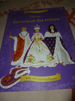 Habille les rois et les reines - Usborne - Les lectures de Liyah