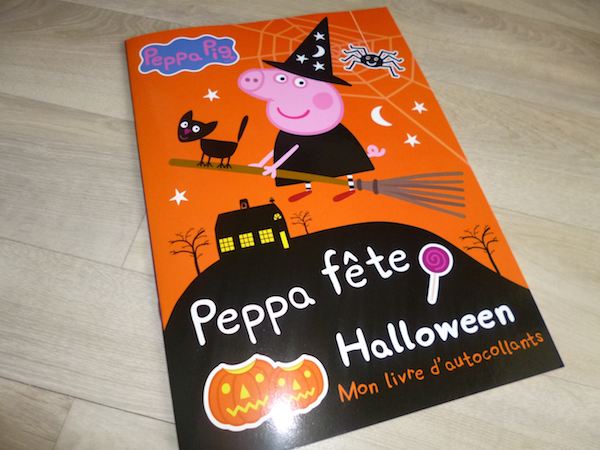 Livre d'activités Peppa fête Halloween