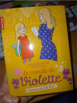 Violette est à la fete - Castor poche - Les lectures de Liyah