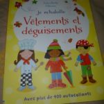 Vetements et deguisements - Usborne - Les lectures de Liyah