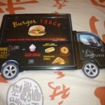 Burger truck - Larousse - Lectures de Liyah